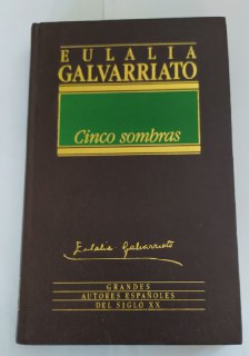 Cinco sombras.