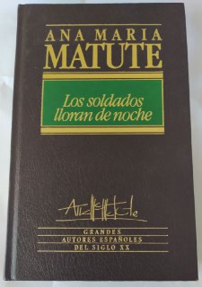 Los soldados lloran de noche.