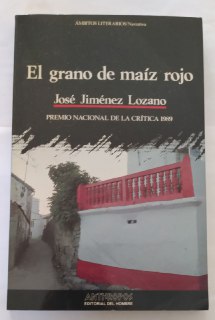 El grano de maíz rojo.