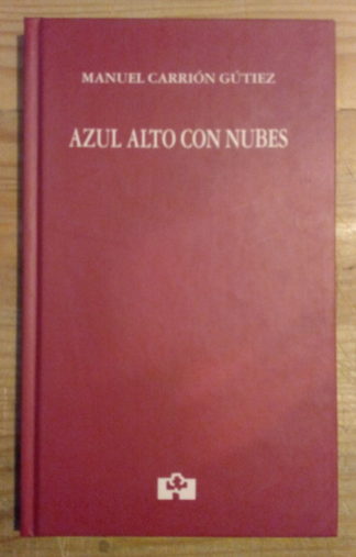 Azul alto con nubes