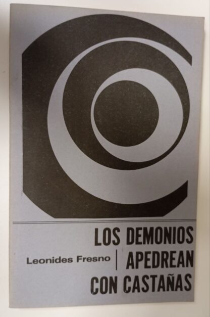Los demonios apedrean con castañas