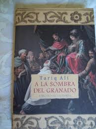 A la sombra del granado